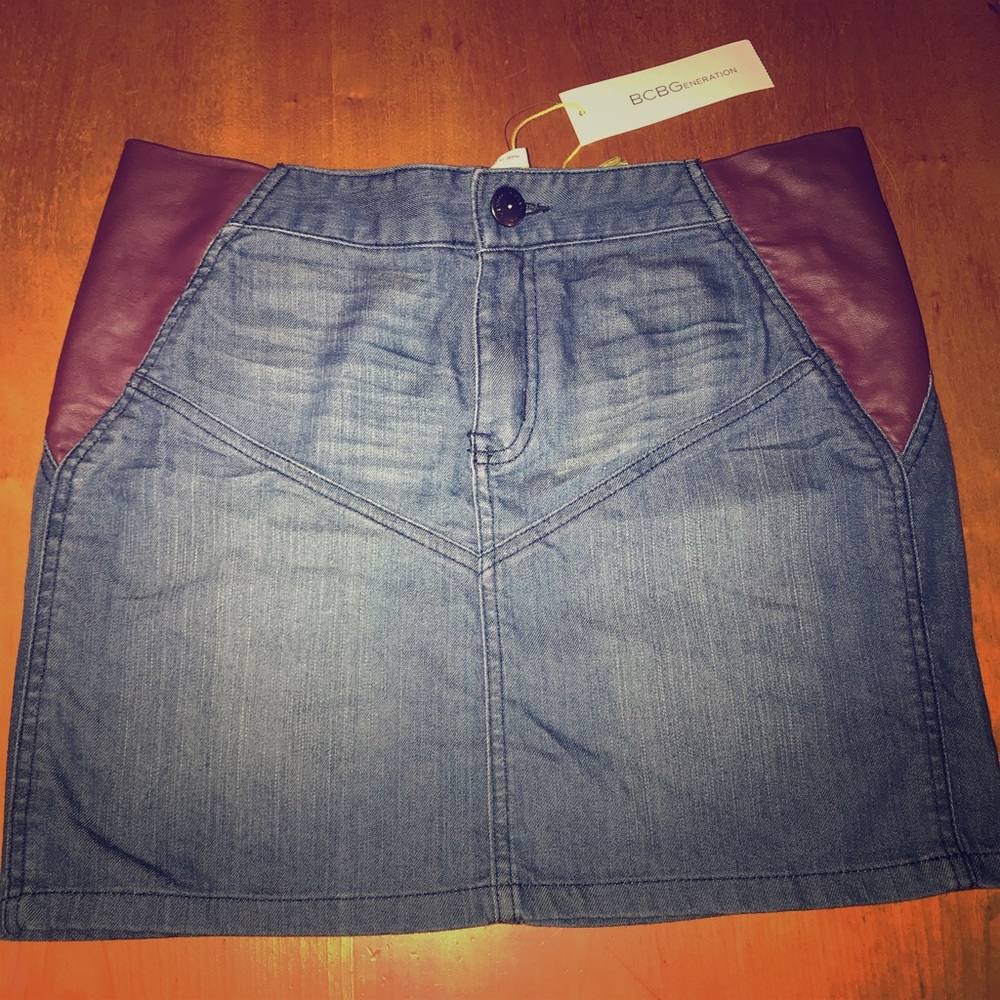 NWT BCBGeneration Yoke Denim Mini Skirt 26